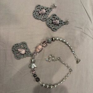 Tarina Tarantino Gray and Pink Set